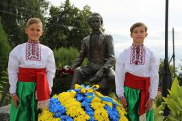 Юлія Світлична привітала мешканців Дергачів з Днем міста